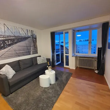 Close To The Subway. Beautiful And Cozy Apartment! Stockholm Exterior photo