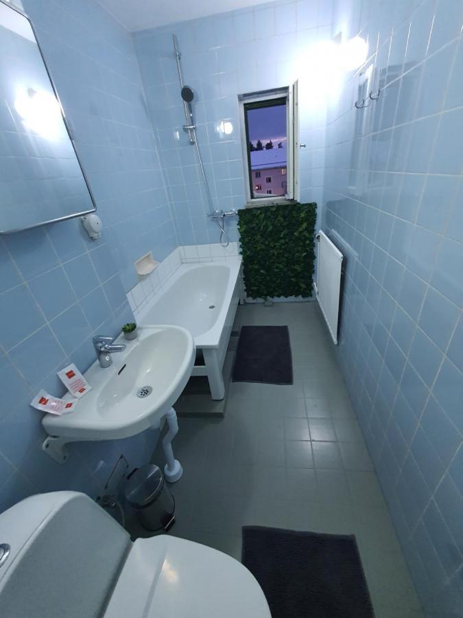 Leilighet Close To The Subway. Beautiful And Cozy Apartment!